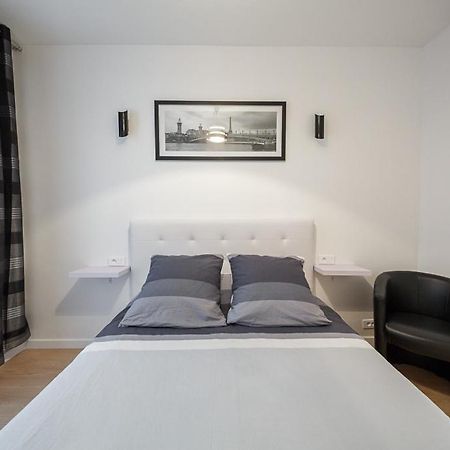 דירות פריז Near Eiffel Tower - Beautiful Flat מראה חיצוני תמונה